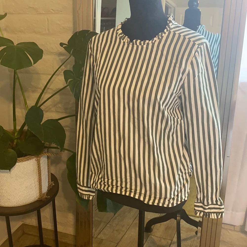 H&M green and white striped blouse
